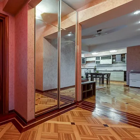 The One Madgearu Appartement Boekarest